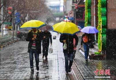 清明雨至 新疆多地發(fā)布暴雪藍色預警--環(huán)保--人民網